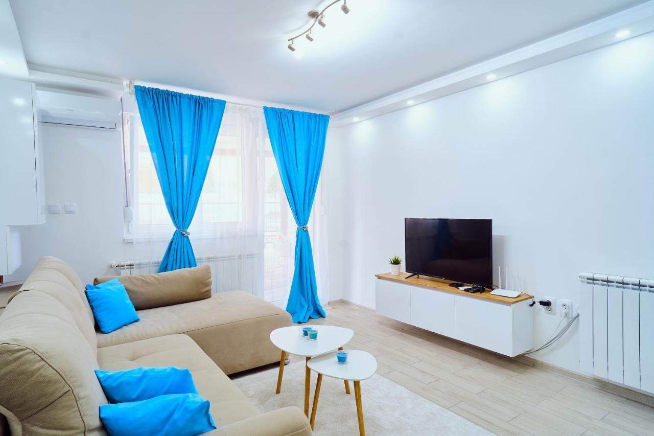 La Lorre Lux Apartment Jagodina Exteriör bild